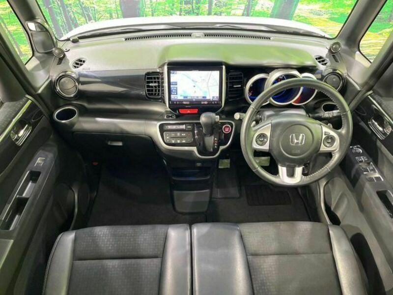 N BOX CUSTOM