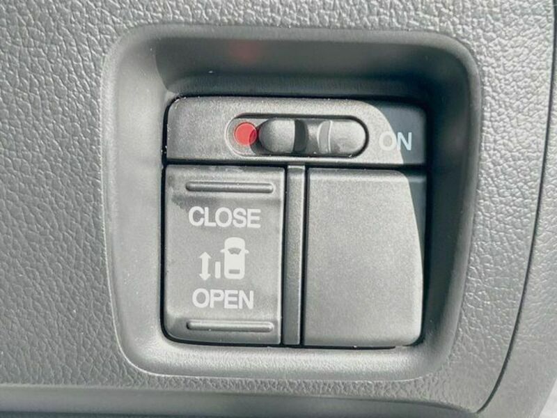 N BOX