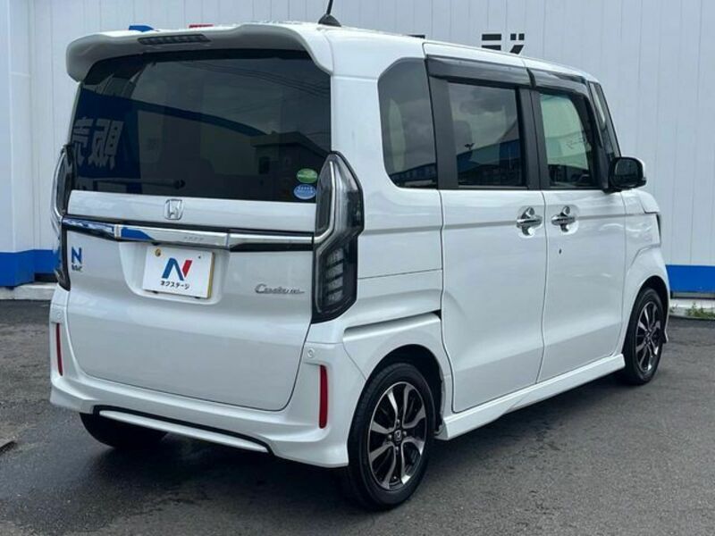 N BOX CUSTOM