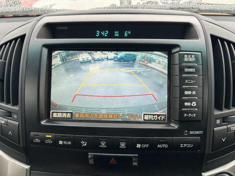LAND CRUISER