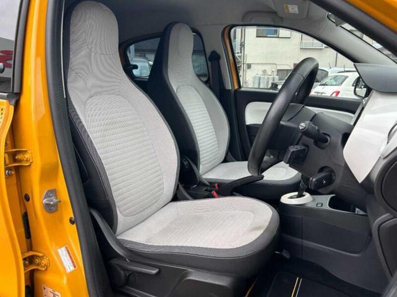 TWINGO