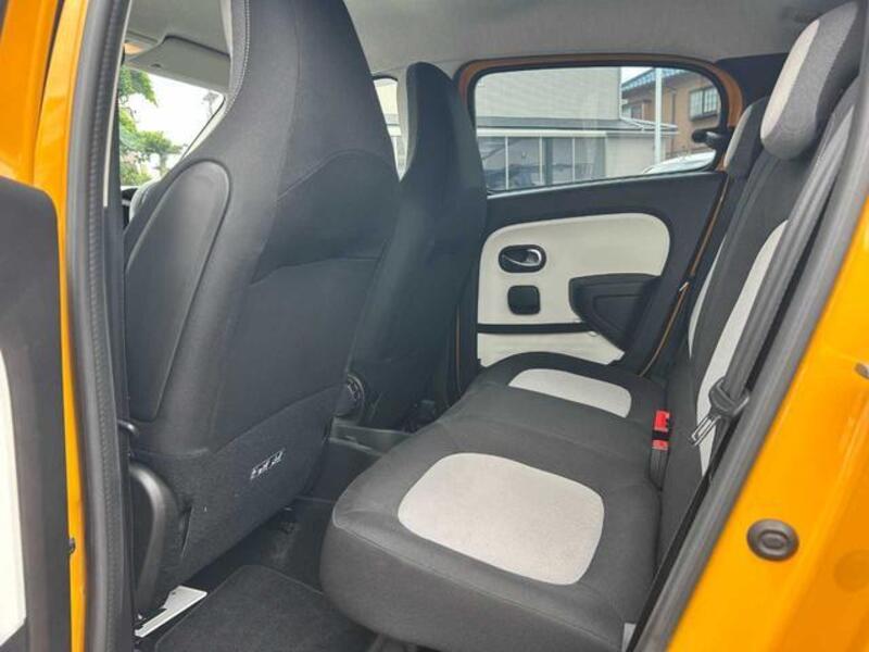 TWINGO