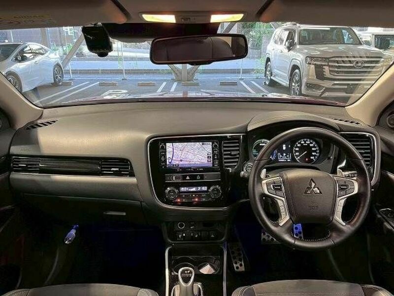 OUTLANDER PHEV