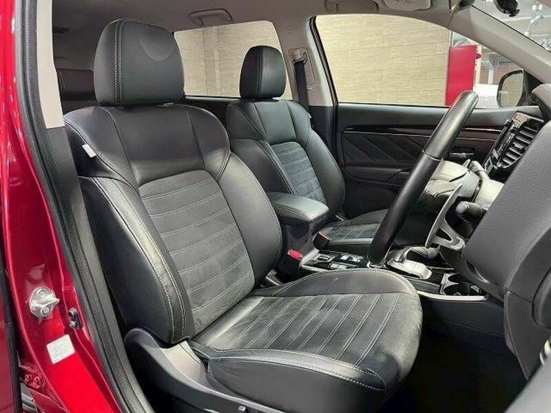 OUTLANDER PHEV