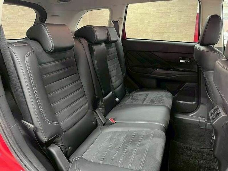 OUTLANDER PHEV