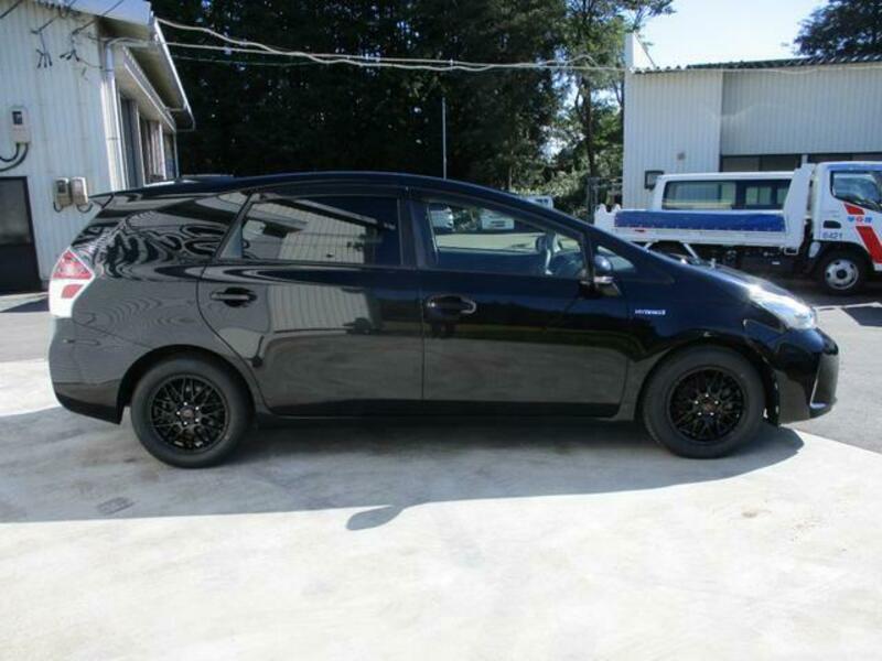 PRIUS ALPHA