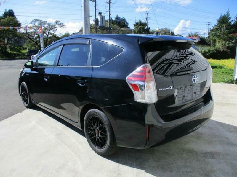 PRIUS ALPHA