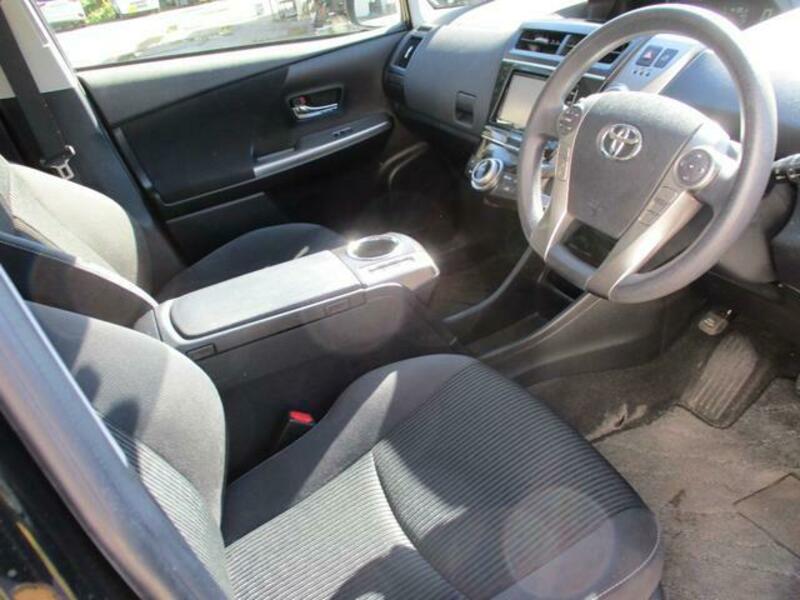 PRIUS ALPHA