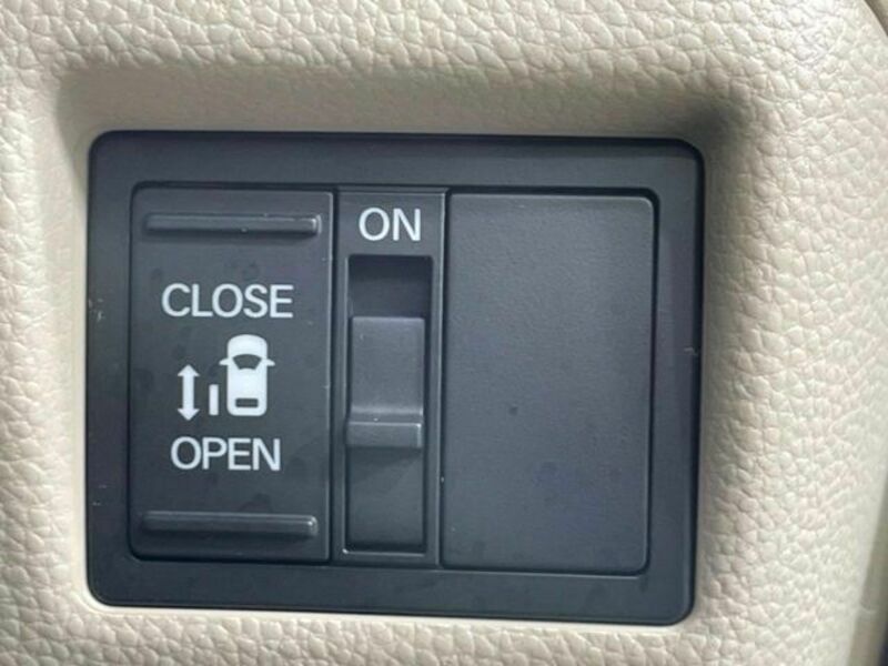 N BOX