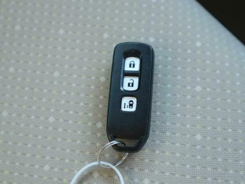 N BOX