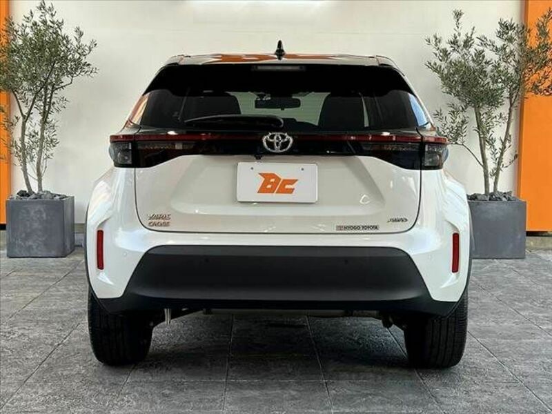 YARIS CROSS