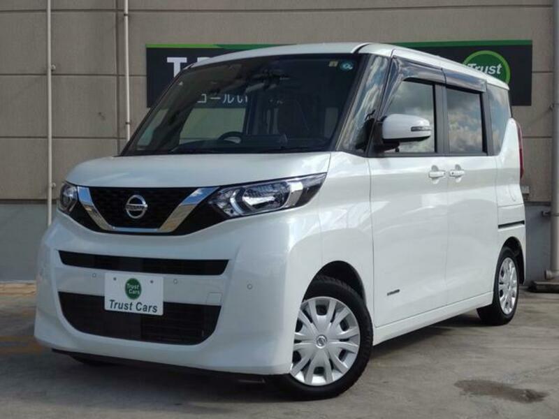 NISSAN ROOX