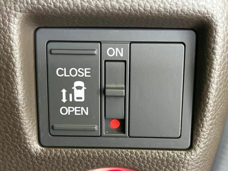 N BOX