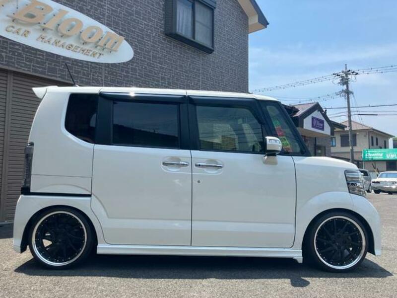 N BOX CUSTOM