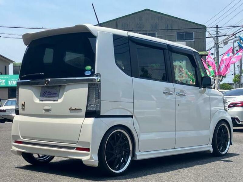 N BOX CUSTOM