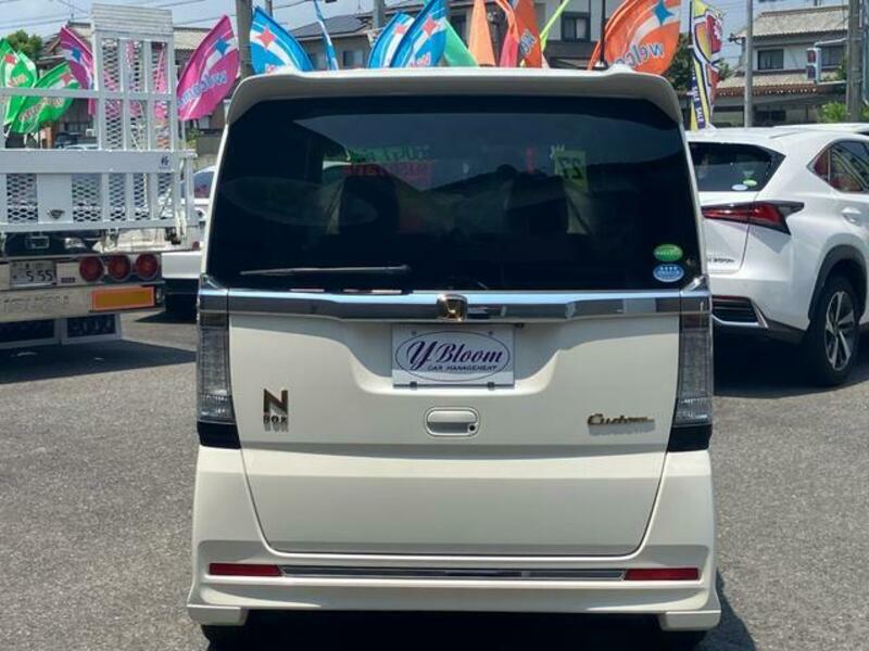 N BOX CUSTOM