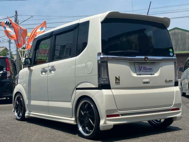 N BOX CUSTOM