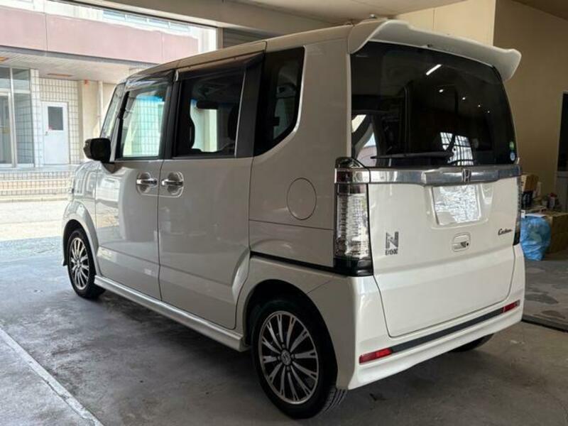 N BOX CUSTOM