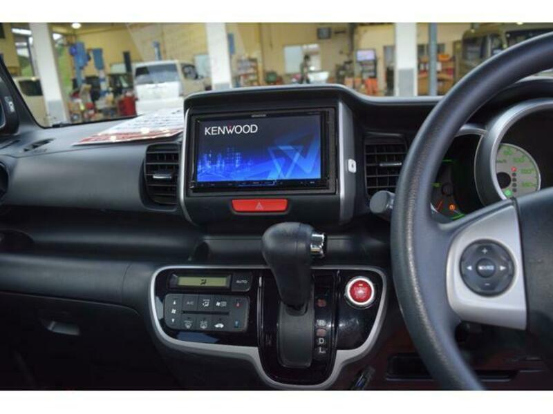 N BOX