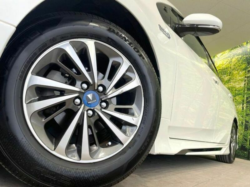 PRIUS PHV
