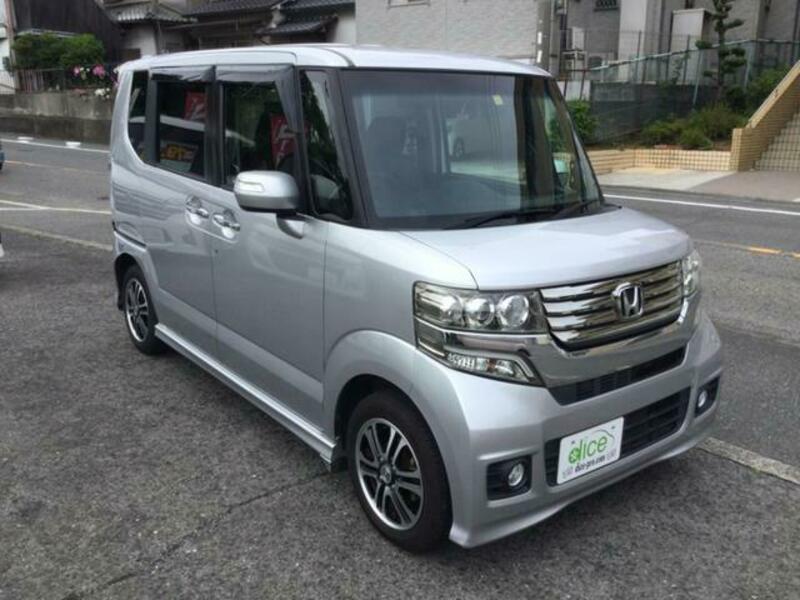 N BOX CUSTOM