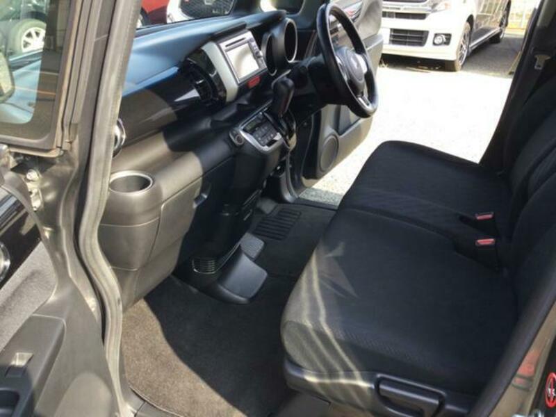 N BOX CUSTOM