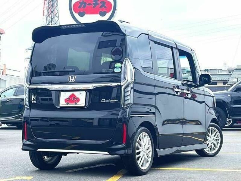 N BOX CUSTOM