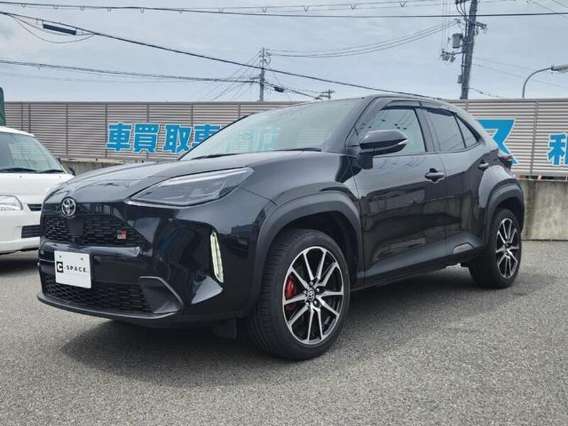 YARIS CROSS