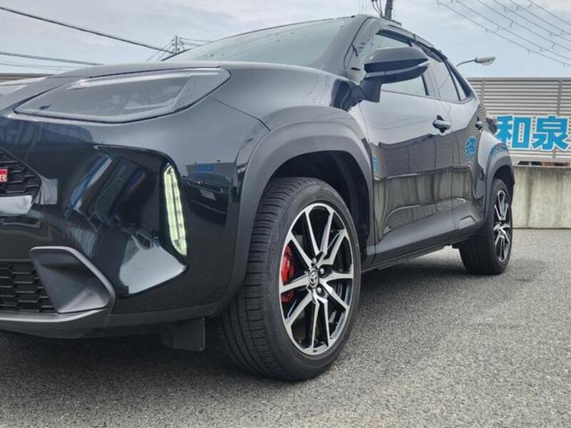 YARIS CROSS
