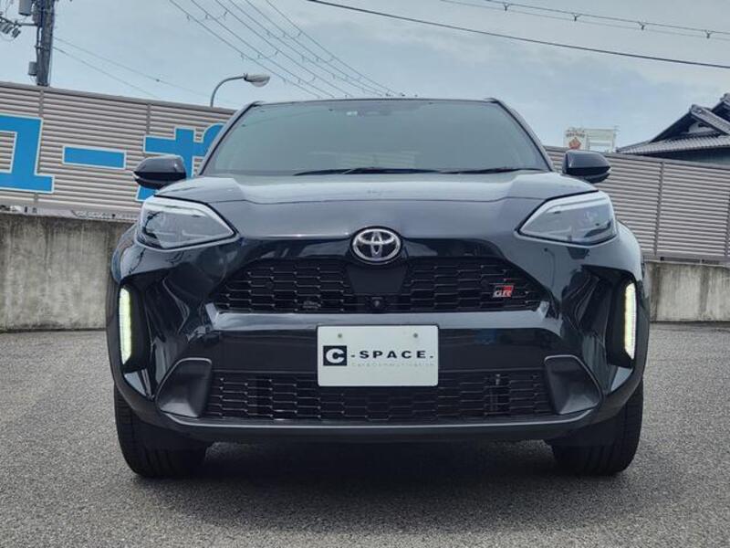 YARIS CROSS