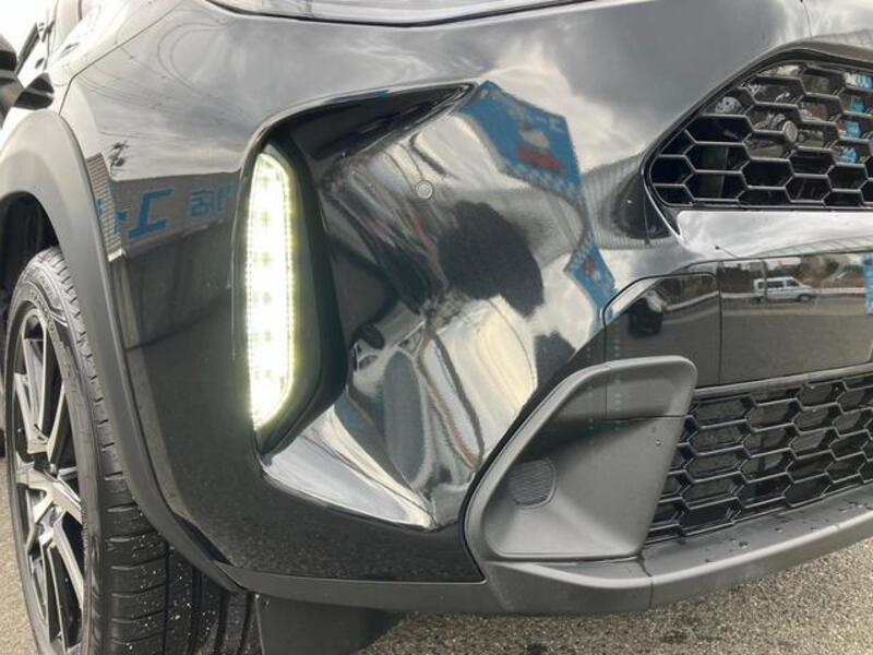 YARIS CROSS