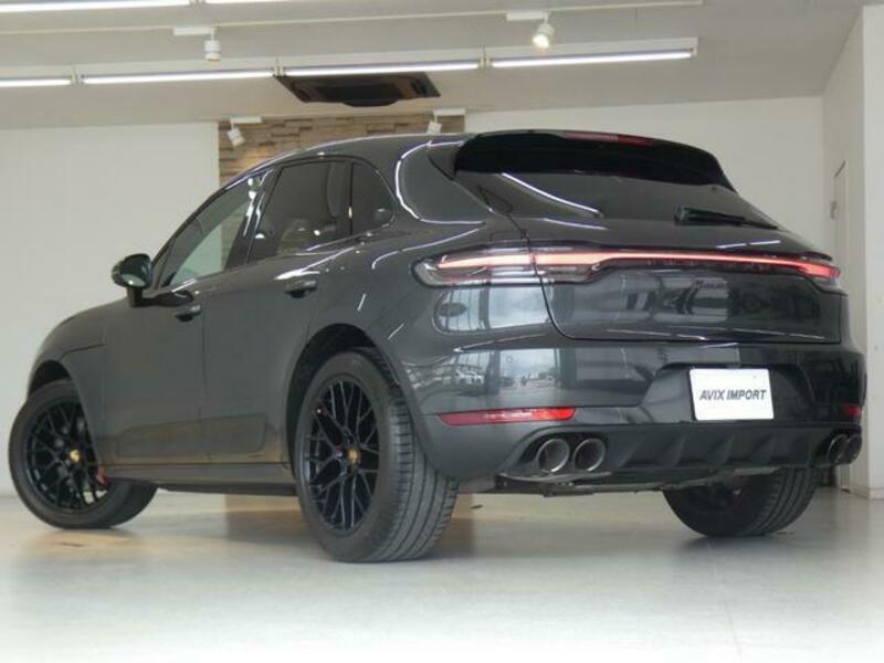MACAN