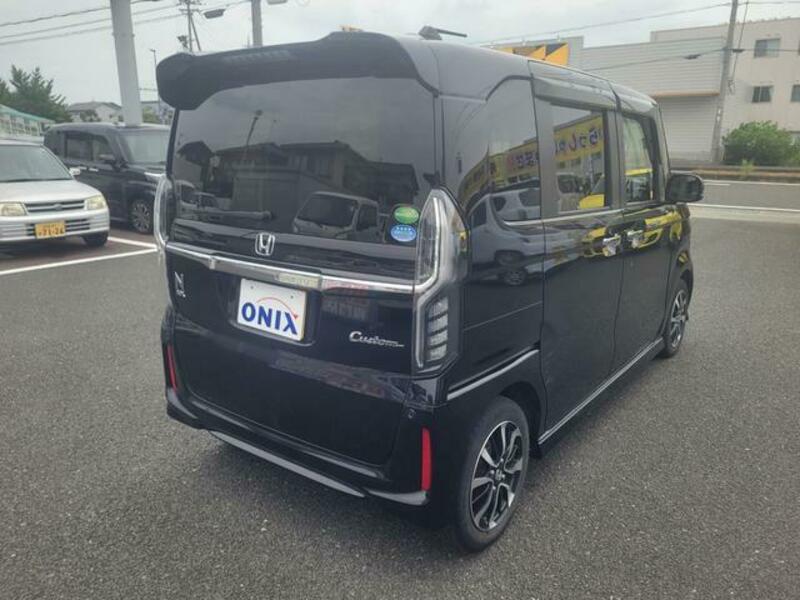 N BOX CUSTOM