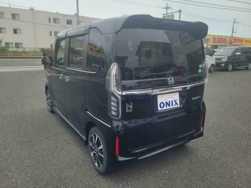 N BOX CUSTOM