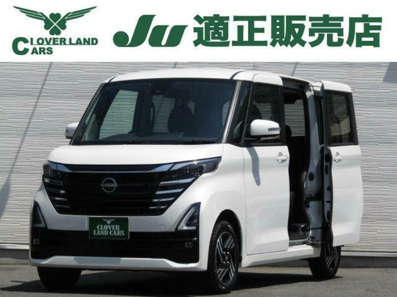 NISSAN ROOX