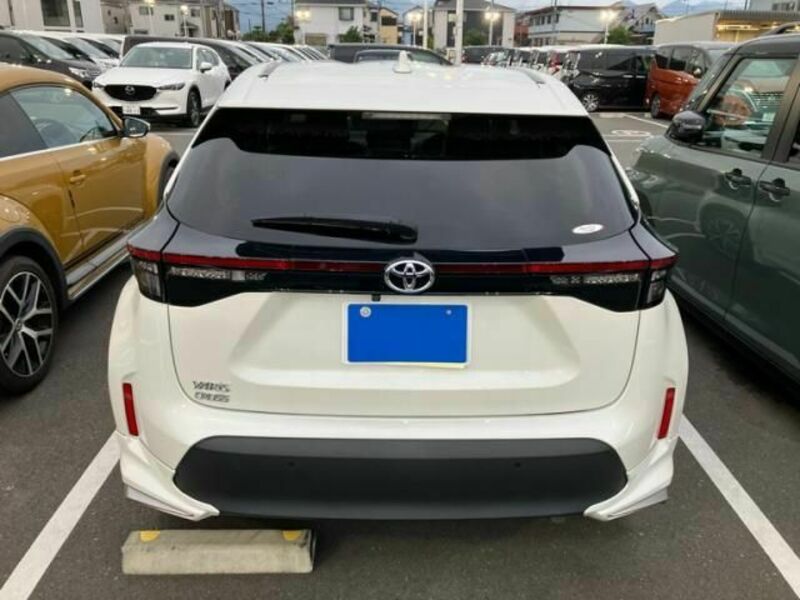 YARIS CROSS