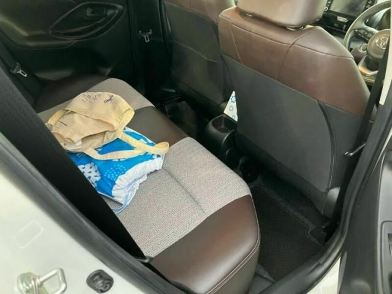 YARIS CROSS