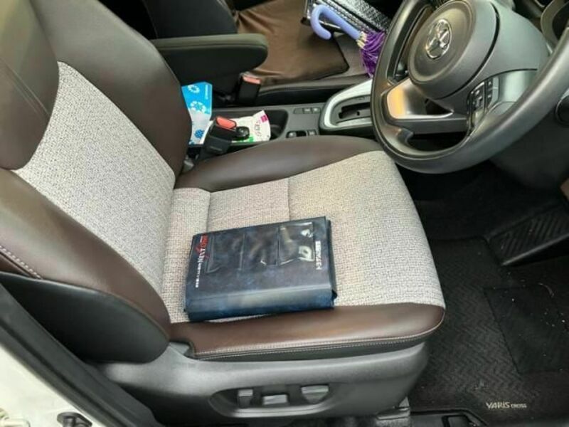 YARIS CROSS
