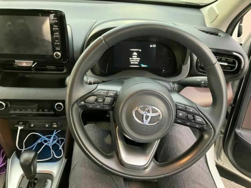 YARIS CROSS