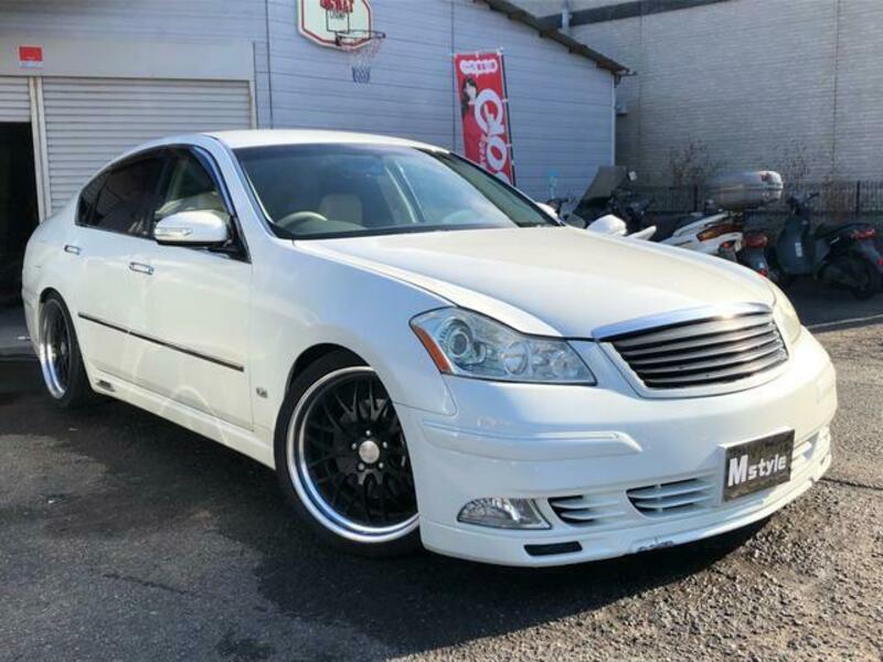 NISSAN FUGA