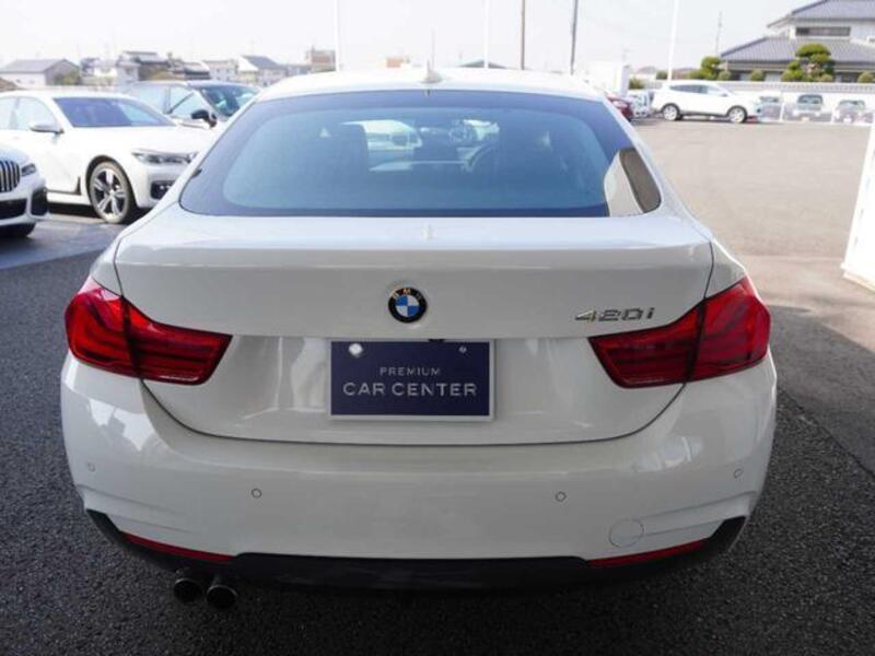 4 SERIES