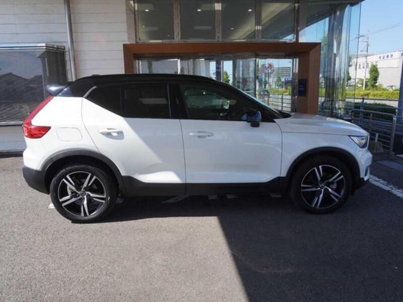 XC40