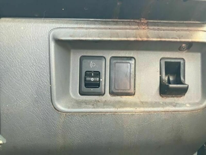 CLIPPER TRUCK