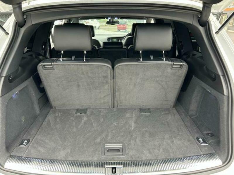 Q7