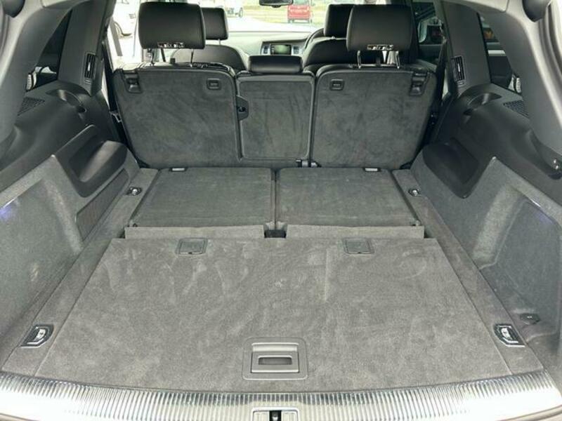 Q7