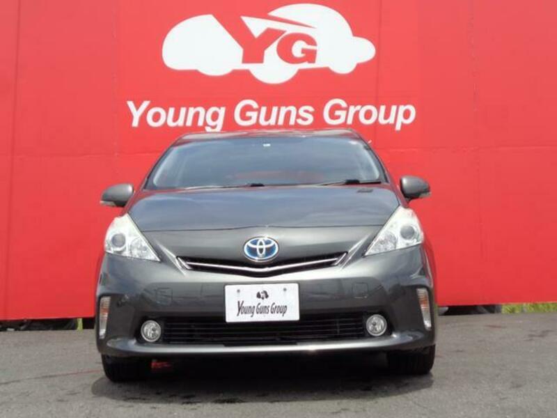 PRIUS ALPHA