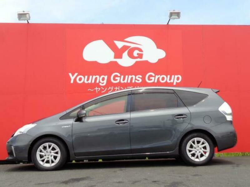 PRIUS ALPHA