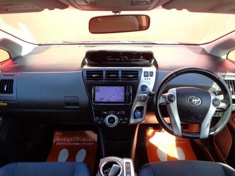 PRIUS ALPHA