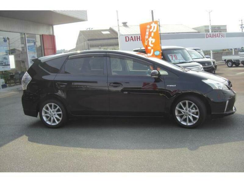 PRIUS ALPHA