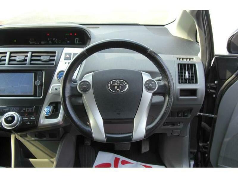 PRIUS ALPHA